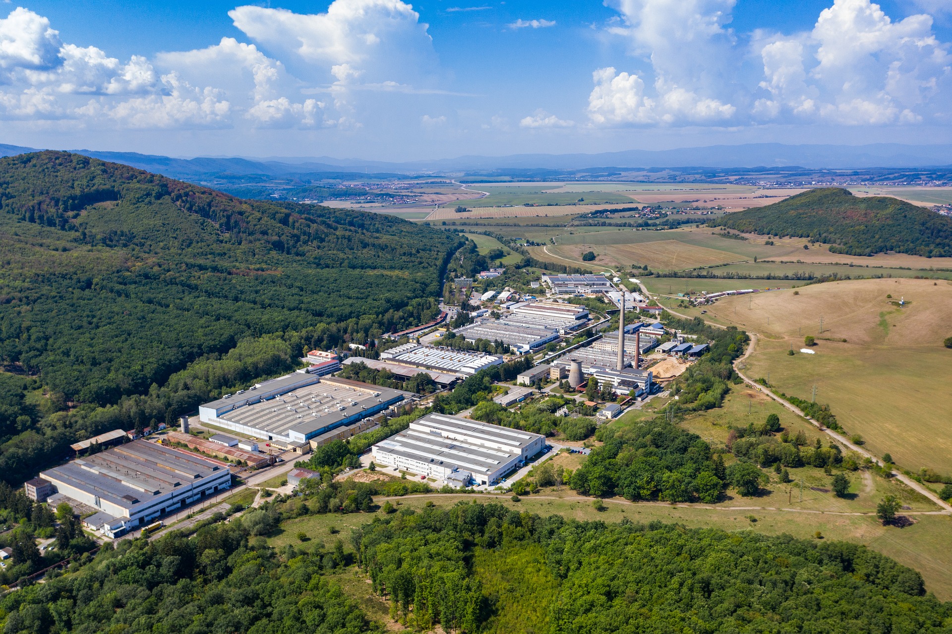 industrial-park-7432144_1920.jpg